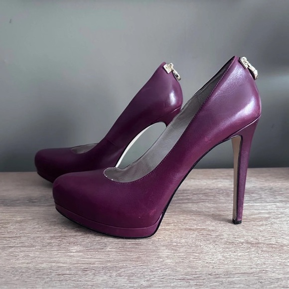 Michael Kors Deep Purple Heels - Picture 1 of 4